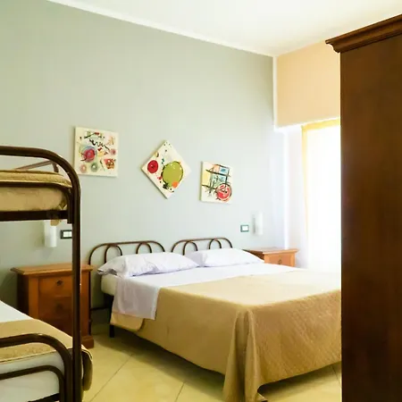 Bortone Hostel *